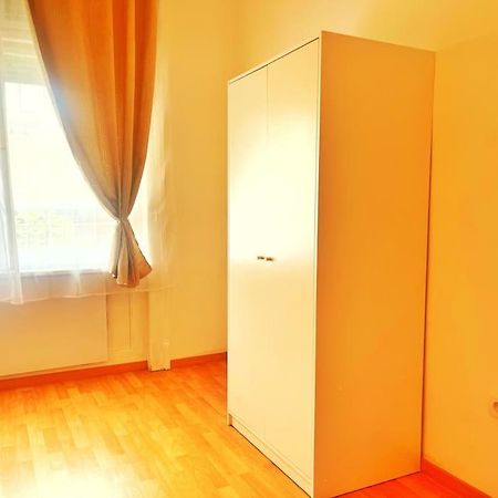 Central Spacious Flat Budapest Exterior foto