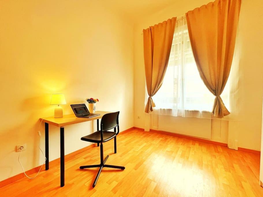 Central Spacious Flat Budapest Exterior foto